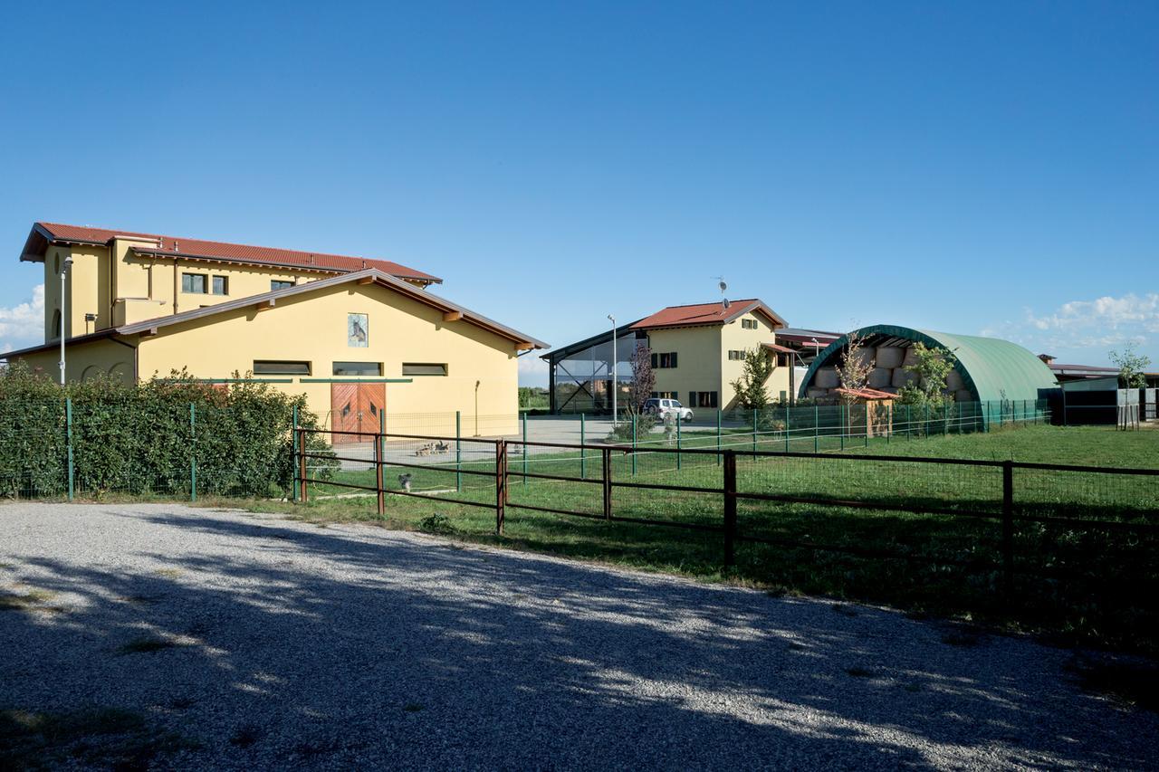 Agriturismo Camisi Qh แคมเบียโก ภายนอก รูปภาพ